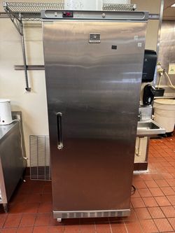 Kelvinator Commercial 1-Door Reach-In Freezer – Works – $900 OBO