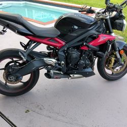 2013 Triumph Street Triple 675 