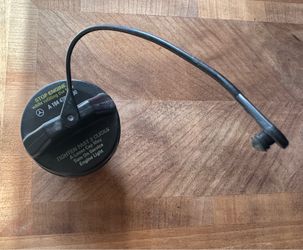 Mercedes Fuel cap