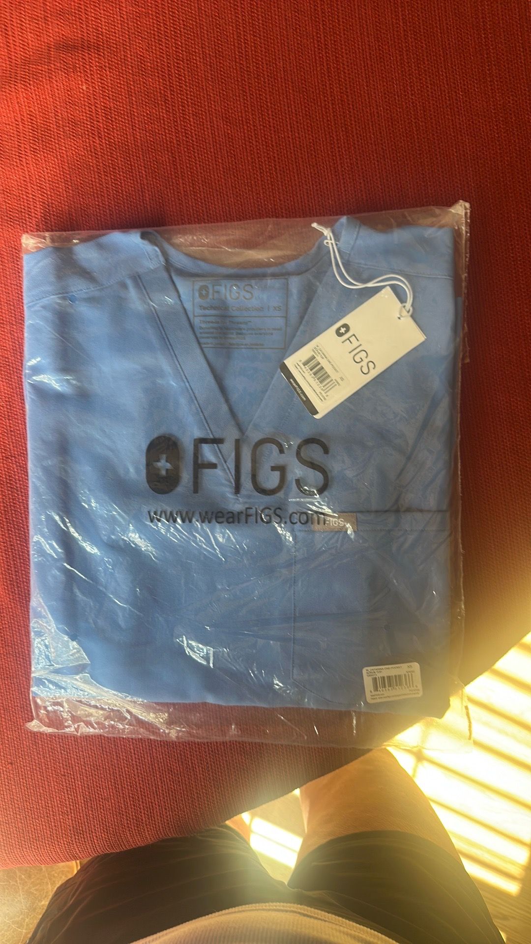 FIGS womens top brand new