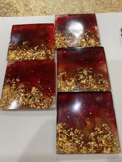 Handmade resin 5 coasters - red/gold set - unique gift idea!