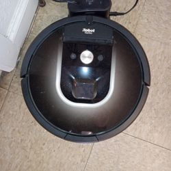 Roomba Vacuum 