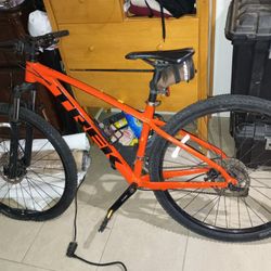 Men's Trek Bike