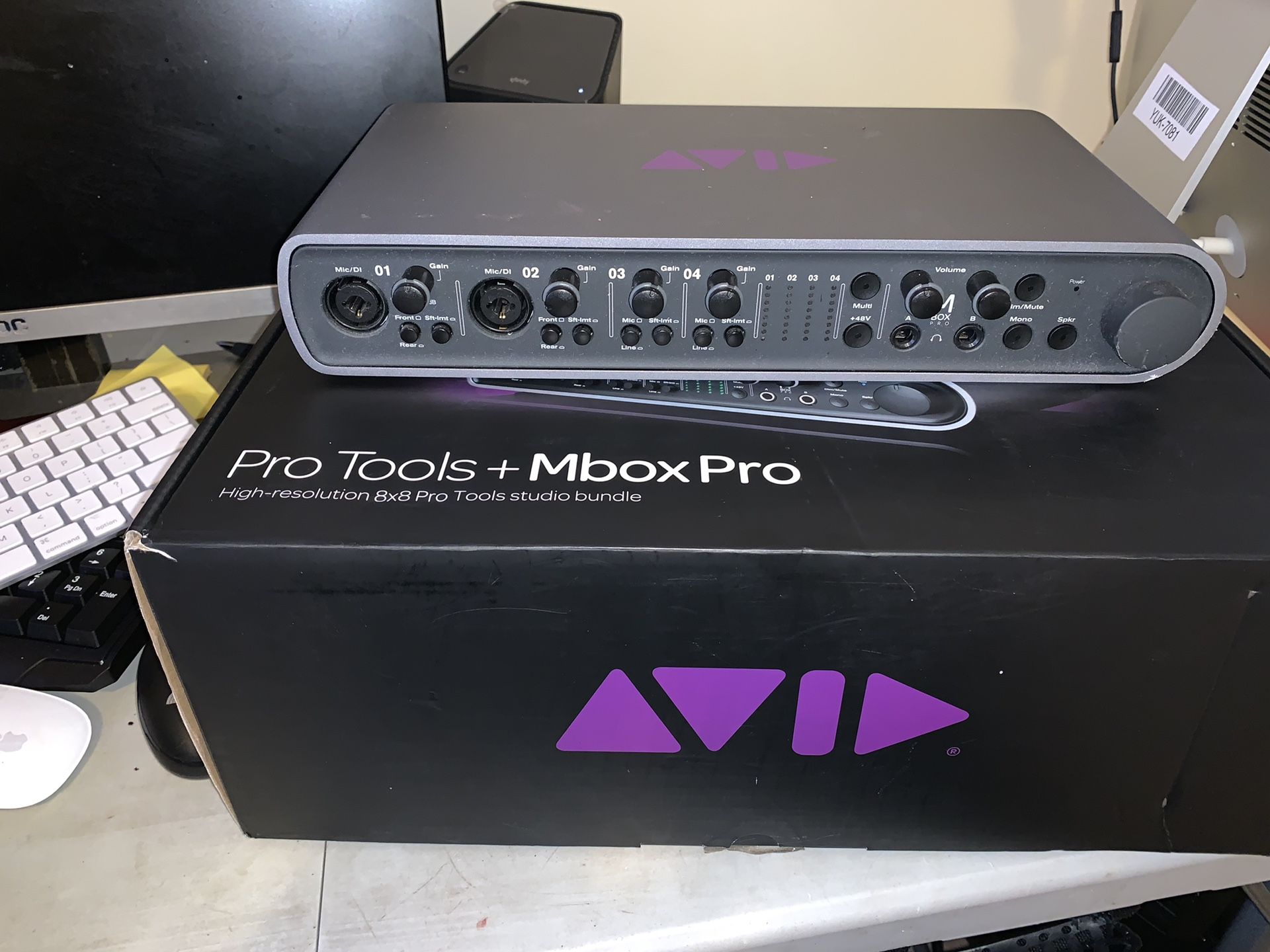 Mbox 3 Pro with Box and Protools 12 HD& Waves V10 Bundle