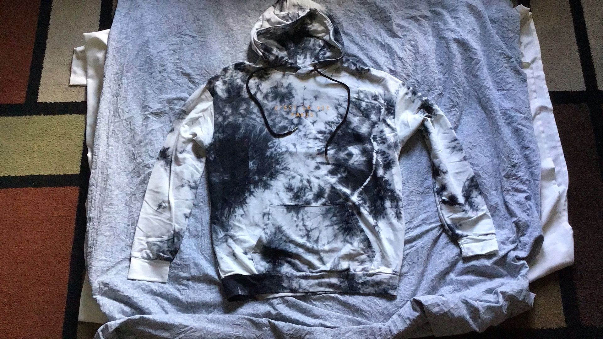 Men’s Tie Dye Black And White Hoodie