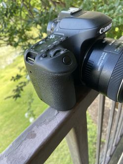 Canon 80D Camera With 35mm Lens