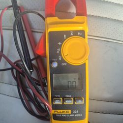 Fluke 325 Clamp Multimeter
