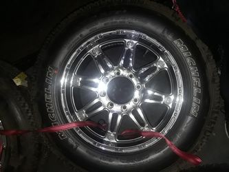 (4) 20” Chrome Fuel, with 275/65 r20 Michelins. Never used