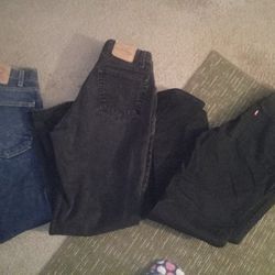 2 Mens Levis 32x30 And Sonoma 33x30