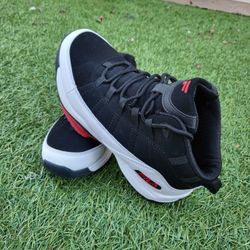 FILA Boys Sneakers Size 51/2.