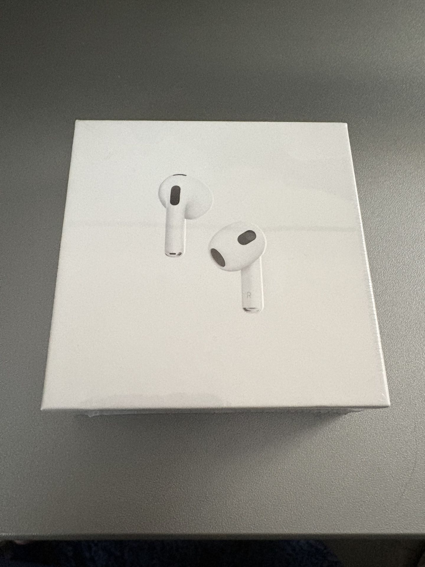 *SEALED* Airpods Generation 3