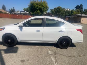 2016 Nissan Versa