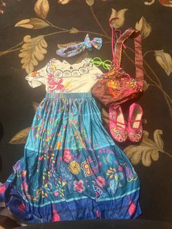 Encanto costume and back drop for bday