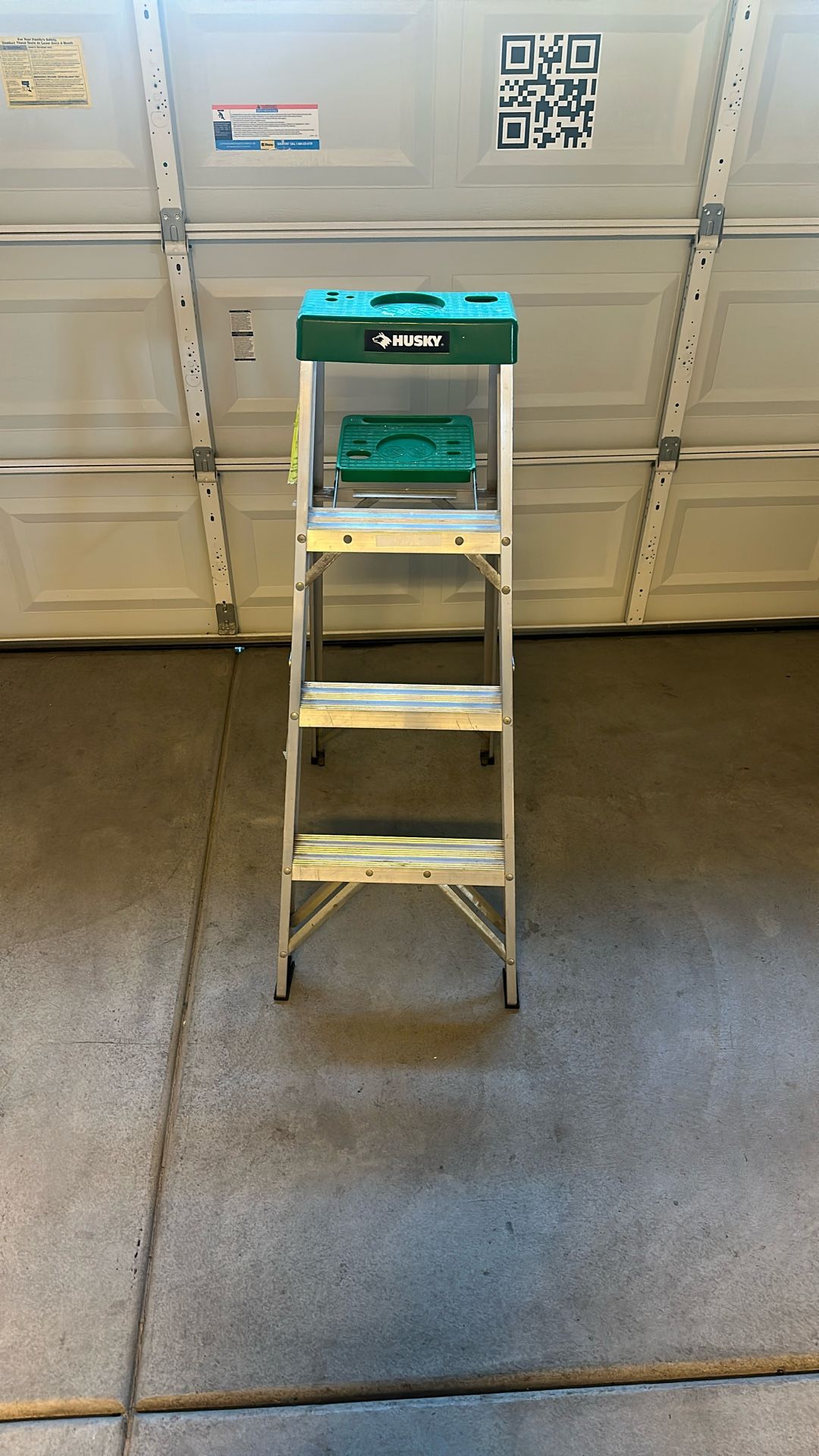 4’ Aluminum step ladder. Husky Brand 