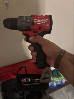 M18 Milwaukee hammer drill