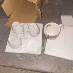 Princess House Christmas Mugs