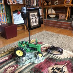 Great Condition John Deere / Tractor Lamp Light Stand !