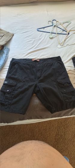 Size 42 Black Cargo Mens Short
