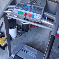 Nice Clean Working Pro Form Treadmill 
