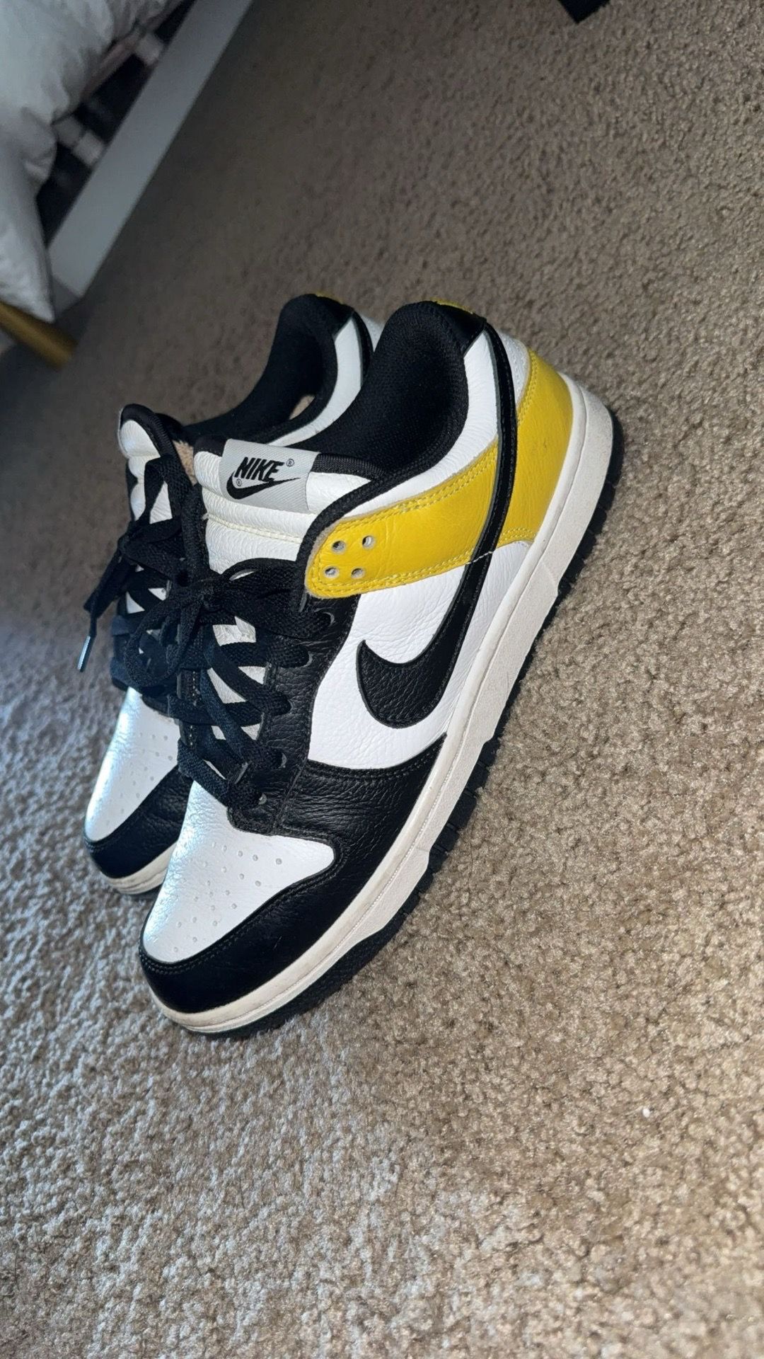 Nike dunk low Sz 8