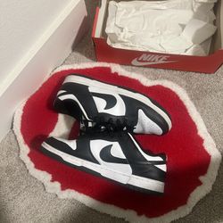Nike Dunks Panda Size 10.5