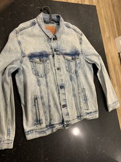 Levi’s Jean jacket LARGE