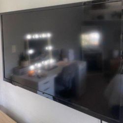 32 Inch Smart TV
