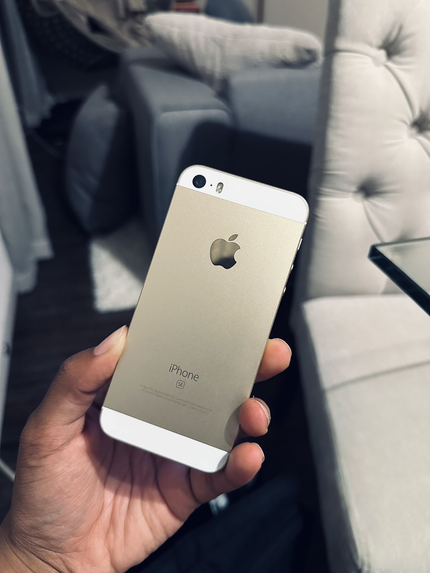 iPhone SE 64GB Unlocked Price Is Firm