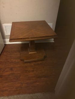 Living room table (2)