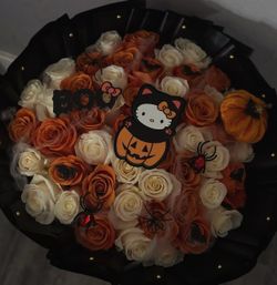 hello kitty fall bouquet