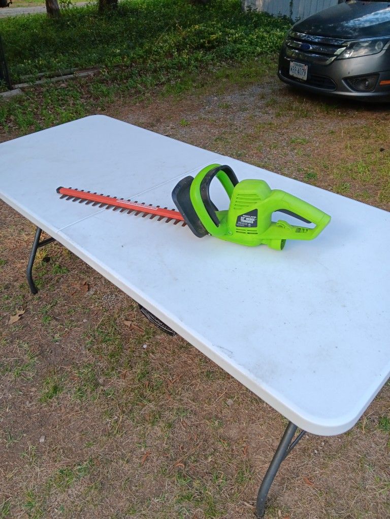 22" Portland Hedge Trimmer Yard Garden Tool Electric