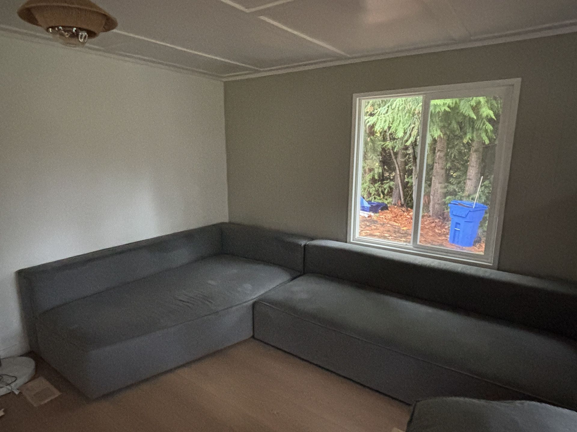 LOW PRICE MOVING- ROOM AND BOARD $3,500 + TAX + ($800 shipping) LARGE OASIS SECTIONAL COUCH