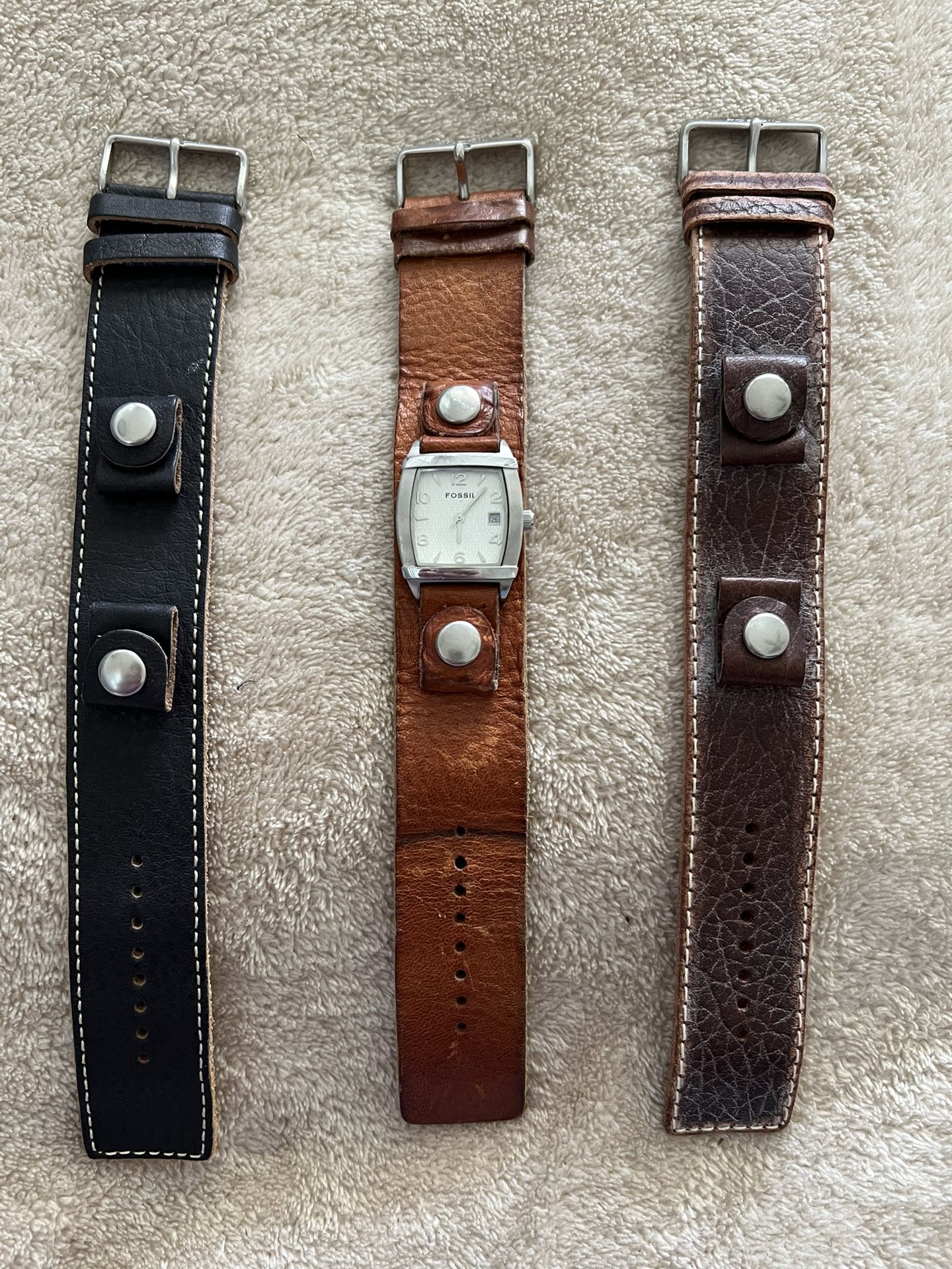 Fossil Watch - Women’s  With 3 Leather Interchangeable Bands 