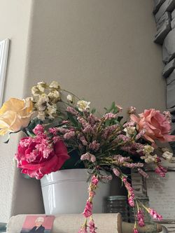 Fake flower pot