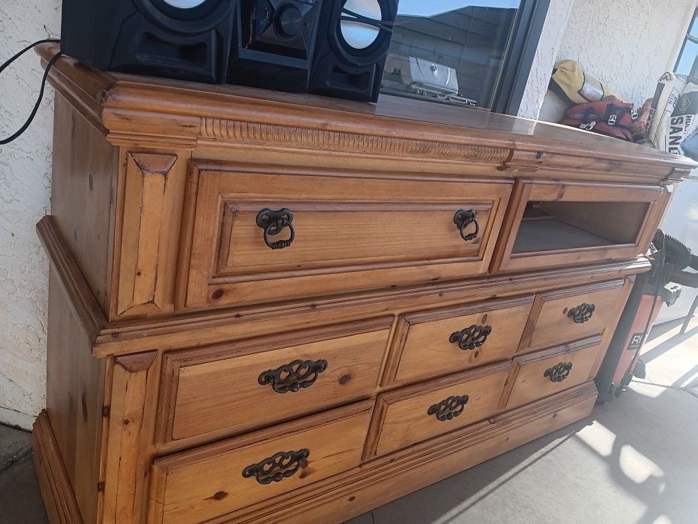 Solid Wood Dresser 