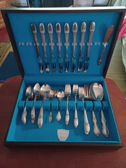 1847 Roger's Bros. America's Finest Silverplate Set