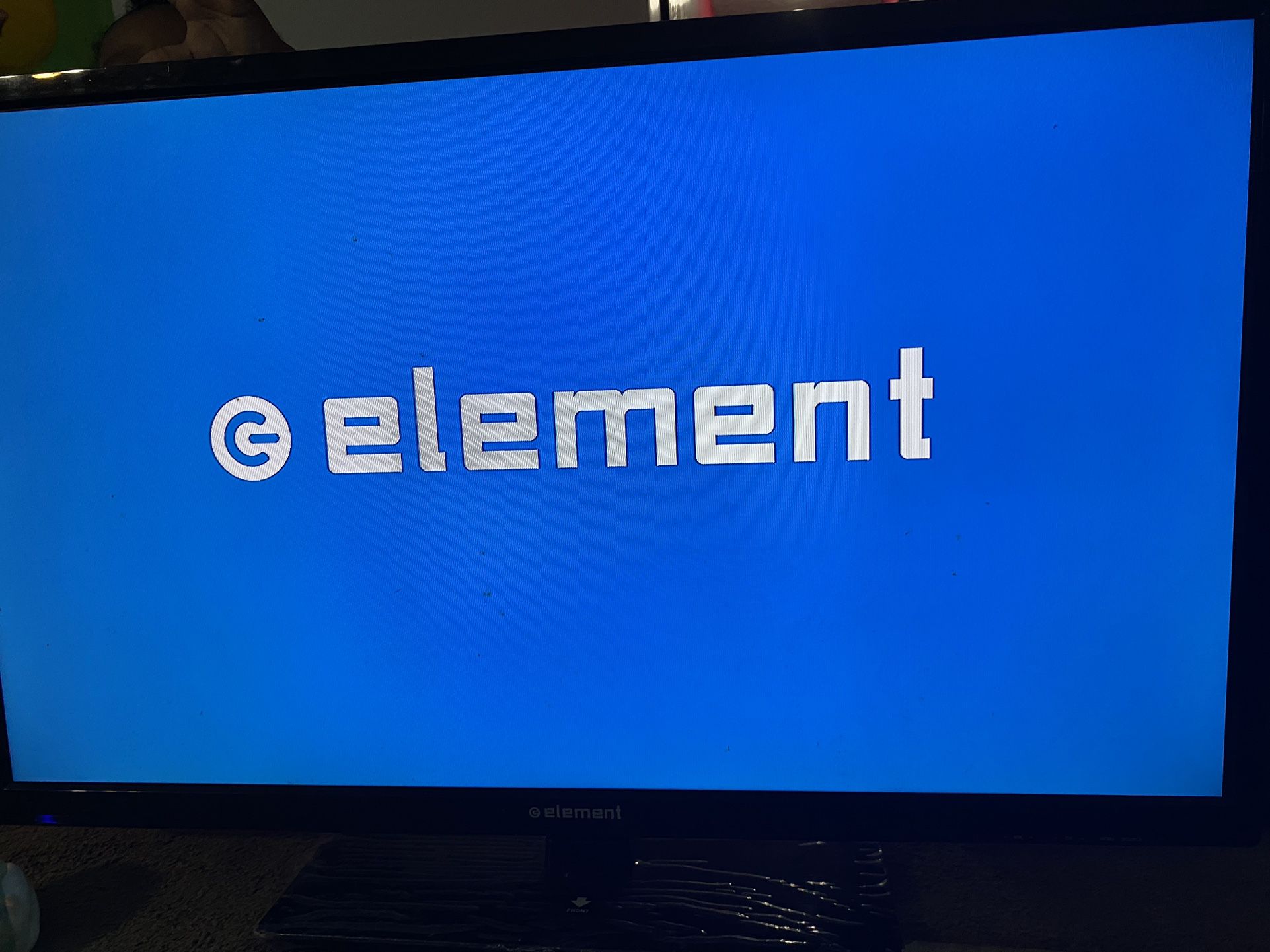 Element 32” ROKU TV