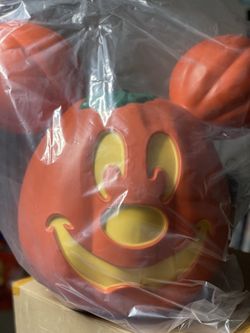 Mickey Mouse Pumping Decor