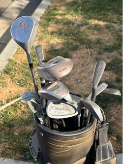 Golf club sets right handed