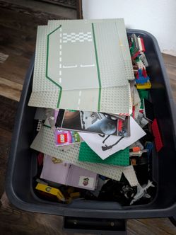 Huge 14-Gallon LEGO Storage Bin