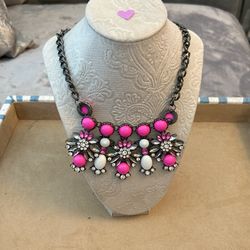 Necklace With Clear And Hot Pink Rhinestones With White And Hot Pink Beads And Adjustable Length