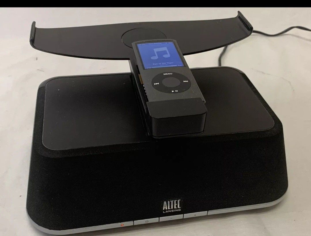 ALTEC LANSING SPEAKER CHARGING DOCK FOR IPAD