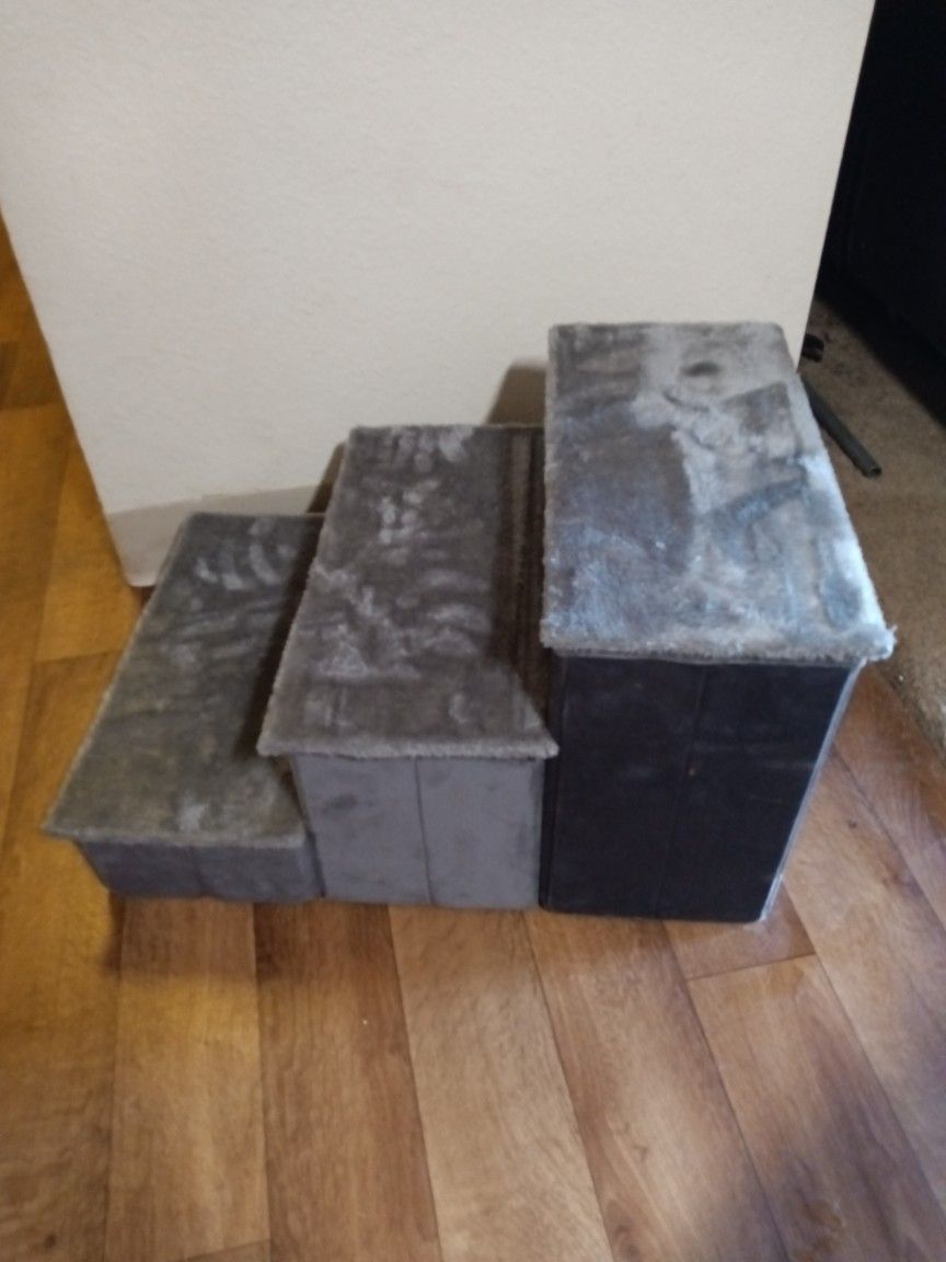 Collapsible Storage Stairs For Small Animals
