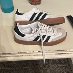 Samba Adidas Woman’s Size 10
