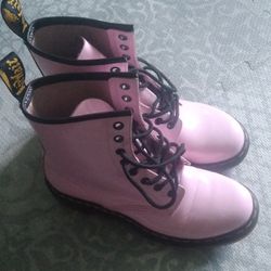 Used Size 8 Dr Martens In Great Condition 