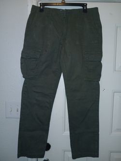 Men Green Cargo Pants.  32x30