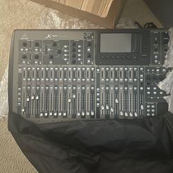 Digital Mixer- 32 Channel 