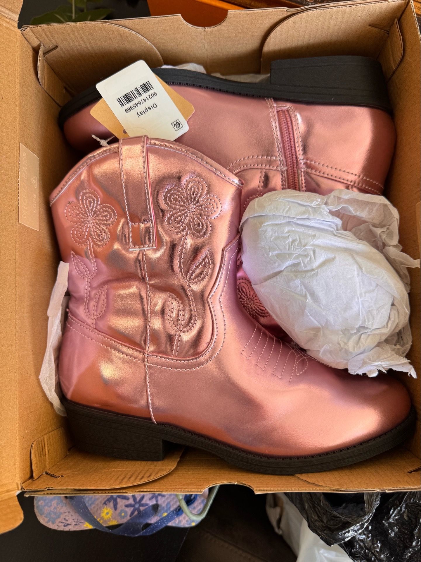 Girls pink cowboy boots size 5