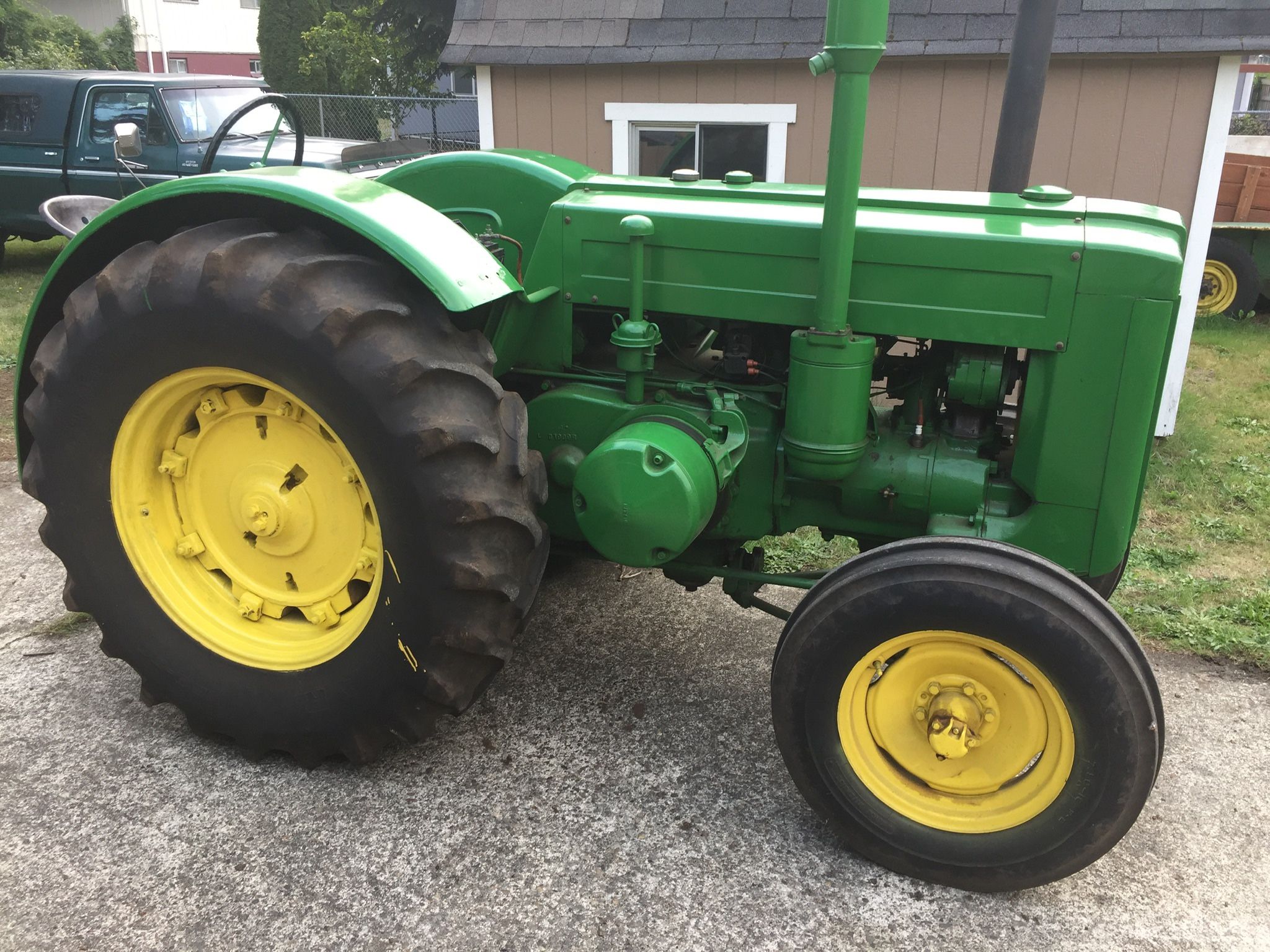 Vintage Antique John Deere Model D Tractor