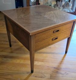 American of Martinsville Authentic MCM Walnut Parquet End Table / Nightstand